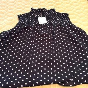 Ellison polka dot mock top Sz L NWT